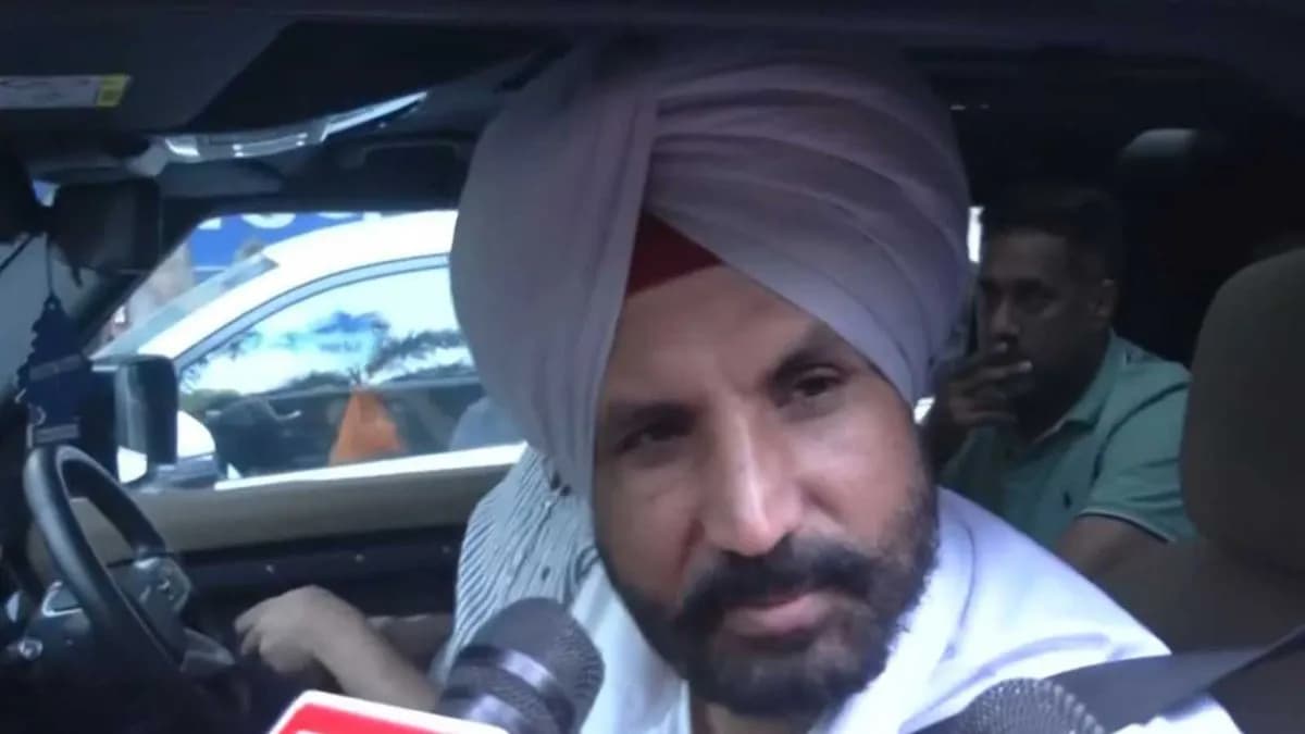 Punjab Congress President Amarinder Singh Raja Warring Leaves for Delhi Amid Leadership Change Speculation