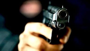 MLA and Block Pramukh Engage in Scuffle Over Land Dispute in Bhagalpur