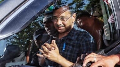 Kejriwal Shifts to New Bungalow in Delhi Allotted by Central Government